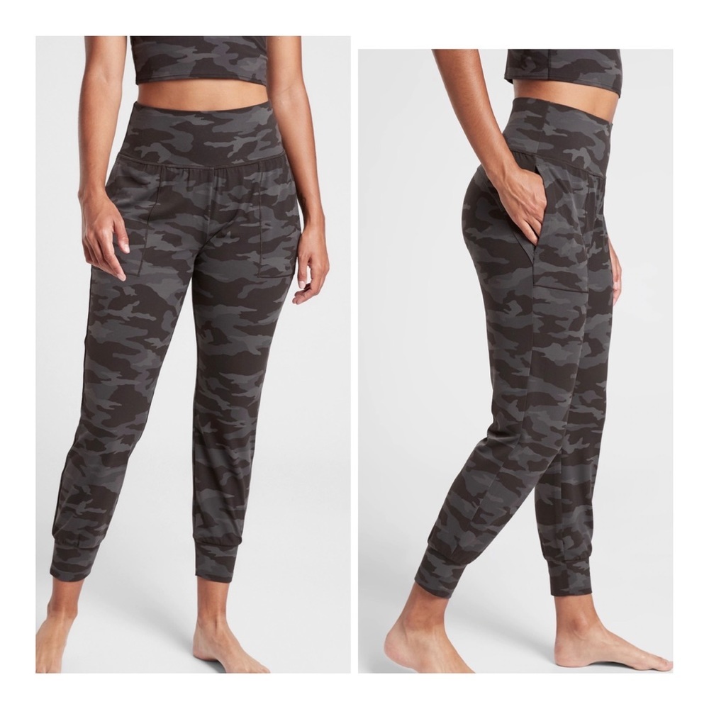 BEBE Sport Black Camouflage Women’s Joggers/Sz:L/NWT
